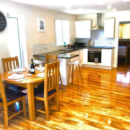 Woodley Holiday home
